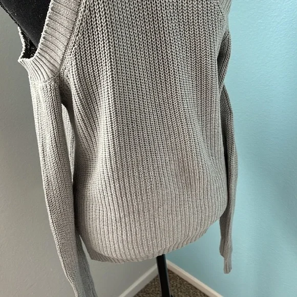 Cute turtle neck sweater - Picture 6 of 6